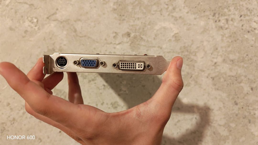 Palit video kartı (DVI, VGA) — Qrafik kartlar, Bakı (18)