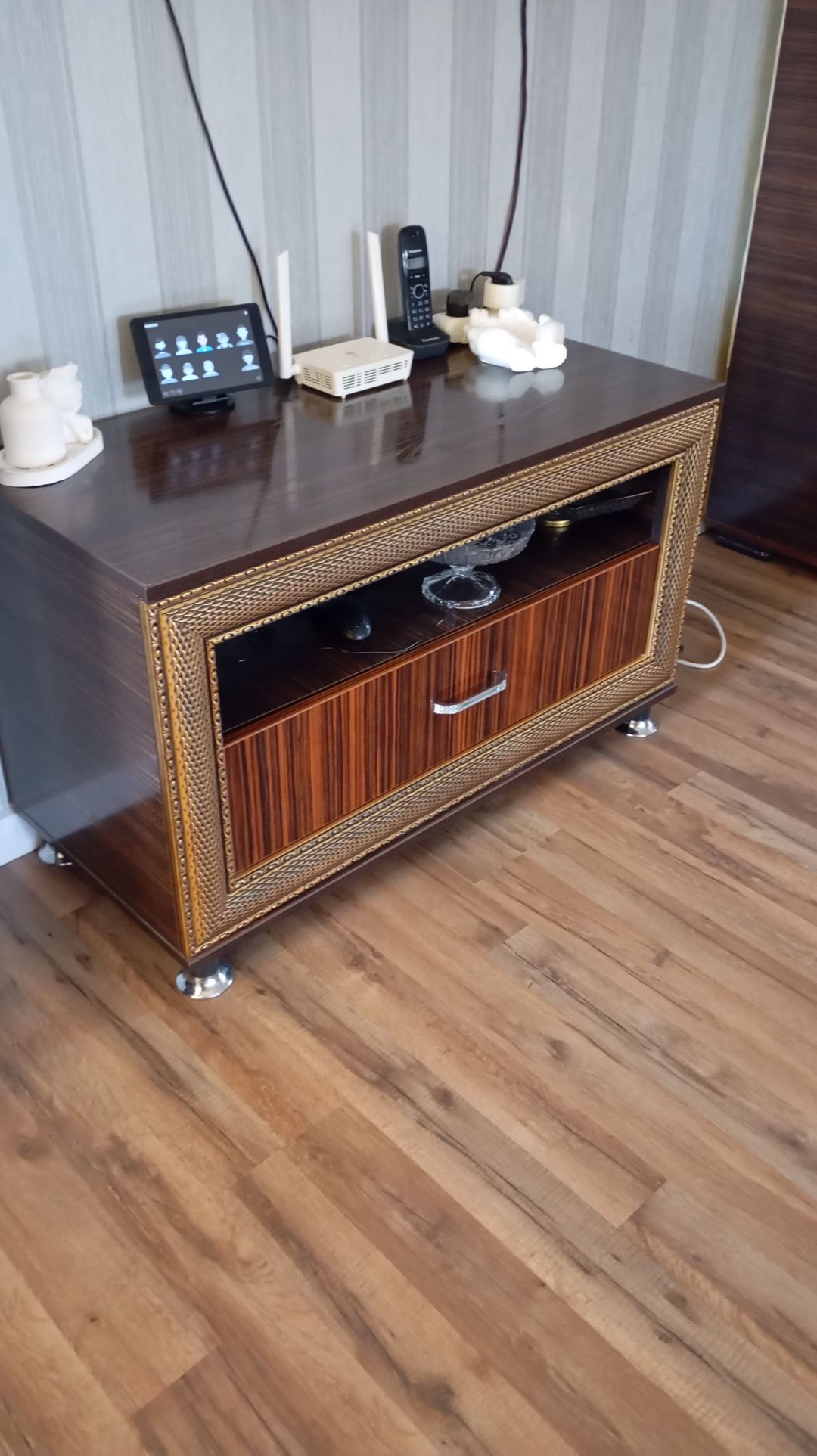 Gostinaya mebel dəsti — 2 vitrin dolabı və TV altlığı — Qonaq otağı üçün, Xırdalan (2)
