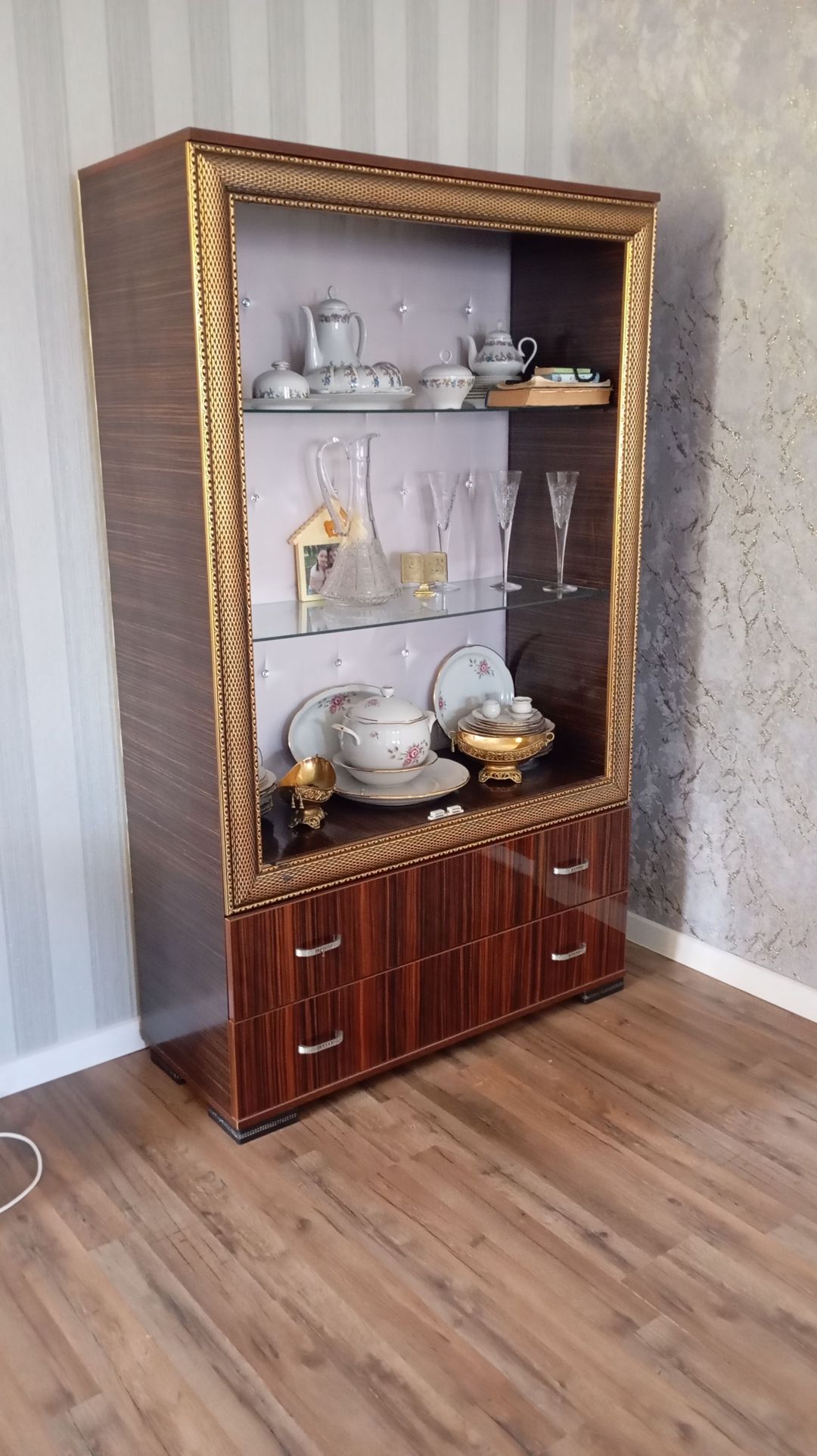 Gostinaya mebel dəsti (vitrin + TV altlığı) - 1